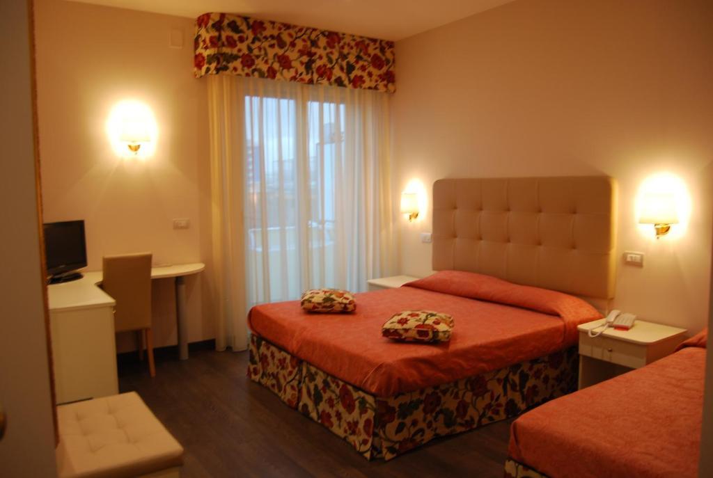 Hotel Bahia San Benedetto del Tronto Zimmer foto