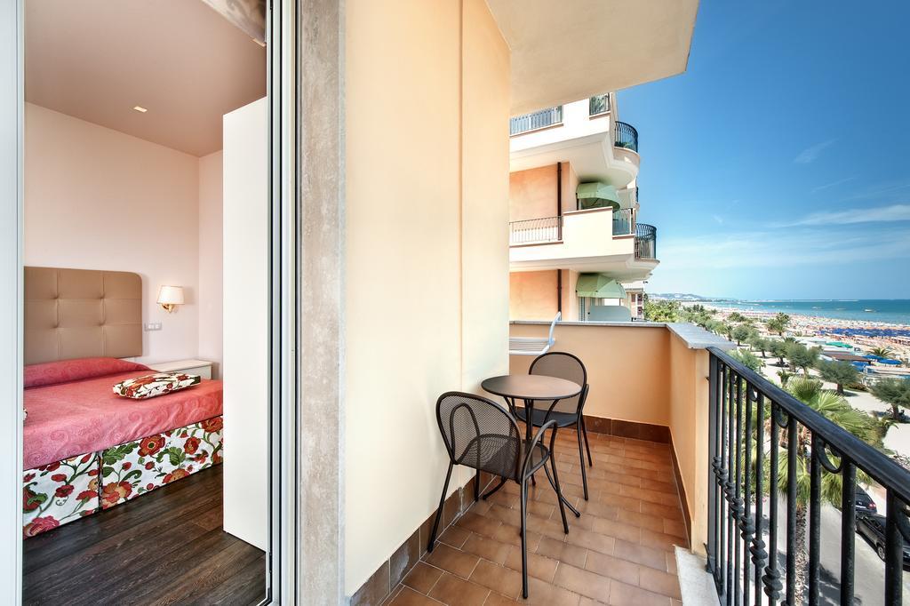 Hotel Bahia San Benedetto del Tronto Zimmer foto